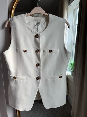 Rachel Zoe Cream Sleeveless Buttoned Vest with Tortoiseshell Buttons